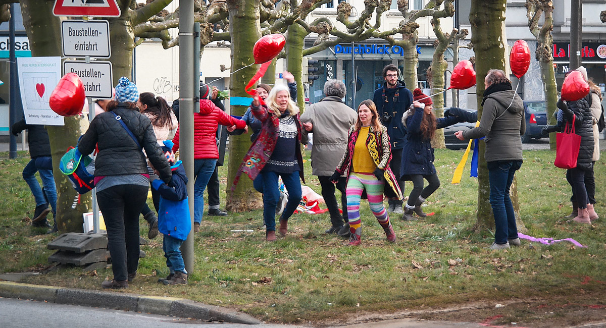 Performance "Freie Republik Borsigplatz" von Birgitt Schuster und Cynthia Scholz